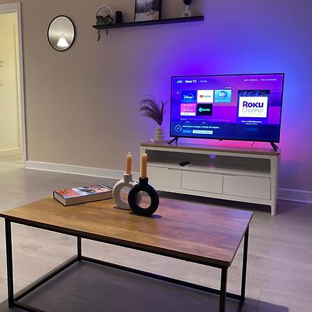 Crawley 2Bed Apartament Close To Gatwick Airport Copthorne  외부 사진