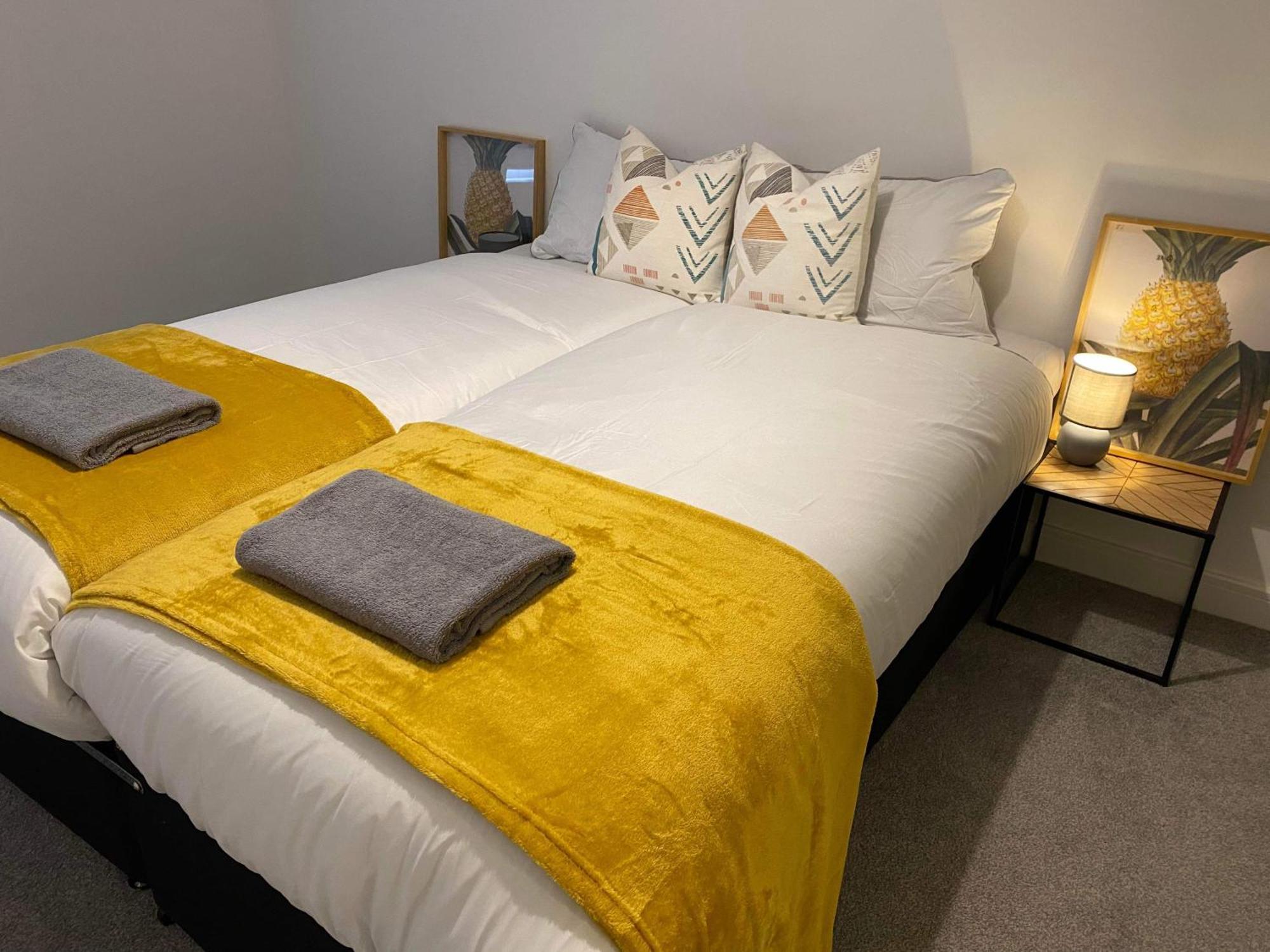 Crawley 2Bed Apartament Close To Gatwick Airport Copthorne  외부 사진