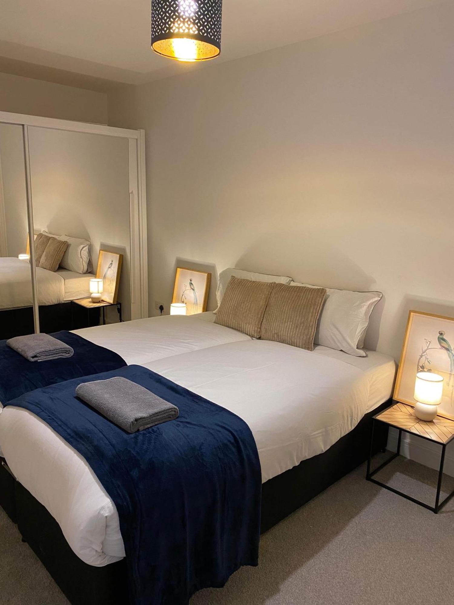 Crawley 2Bed Apartament Close To Gatwick Airport Copthorne  외부 사진