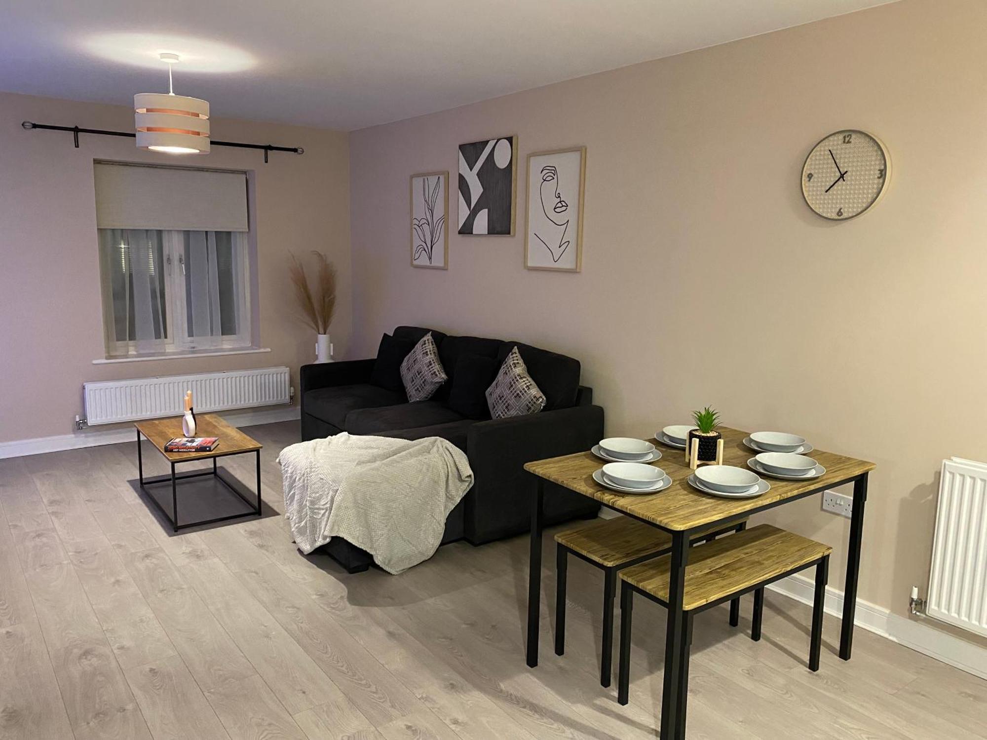 Crawley 2Bed Apartament Close To Gatwick Airport Copthorne  외부 사진